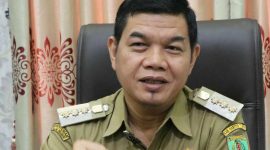Bupati Barito Timur Ampera AY Mebas