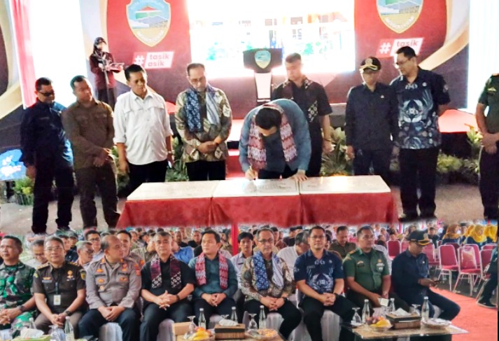 PJ Wali Kota Tasikmalaya minta masyarakat menjaga hasil pembangunan. (Poto: Momon Suparman)