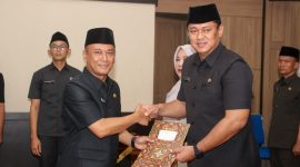 PJ Sekda Kota Tasikmalaya Drs. Asep Goparullah, M.Pd dan Yogi Subarkah, S.STP. M.Si Camat Cihideung. (Dokpri).