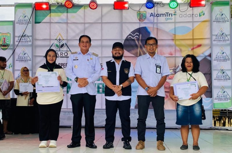 Foto Bupati Bartim M.Yamin dan wakil Bupati Bartim Adi Mula Nakalelu saat menghadiri acara Program Adaro Spetapreneur