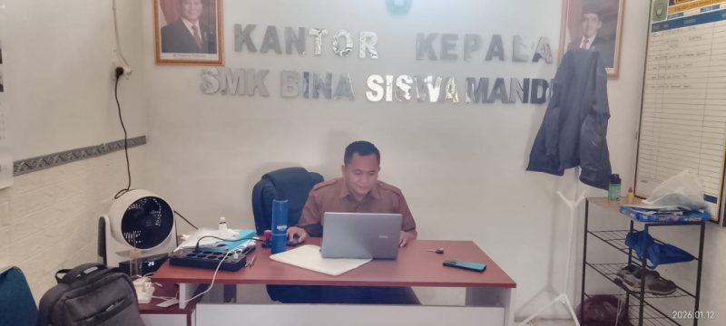 Kepala SMKS BSM BL Limbangan, Badruzia Hanafiah, S.Pd