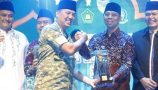 Dandim 0612/Tasikmalaya, M. Imvan Ibrahim bersama Camat Kawalu Iing Sugriman