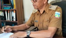 Kepala Desa Campaka Ade Kamaludin