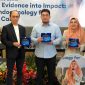 Foto 1 (dari kiri ke kanan): dr. Gagas; dr. Rochsismandoko, Sp.PD, KEMD, FINASIM, FACE; dr. Marshell Tendean, Sp.PD-KEMD, FINASIM; dr. Khomimah, Sp.PD-KEMD, FINASIM; dan Leona A. Karnali, CEO Primaya Hospital Group, berfoto bersama dalam acara Seminar Metabolic Endocrine Primaya Hospital yang diselenggarakan pada Juli 2026.