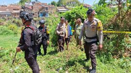 Ternyata Sempat Disimpan Warga Seminggu, Benda Diduga Mortir Ditemukan di Pinggir Sungai Cimanuk