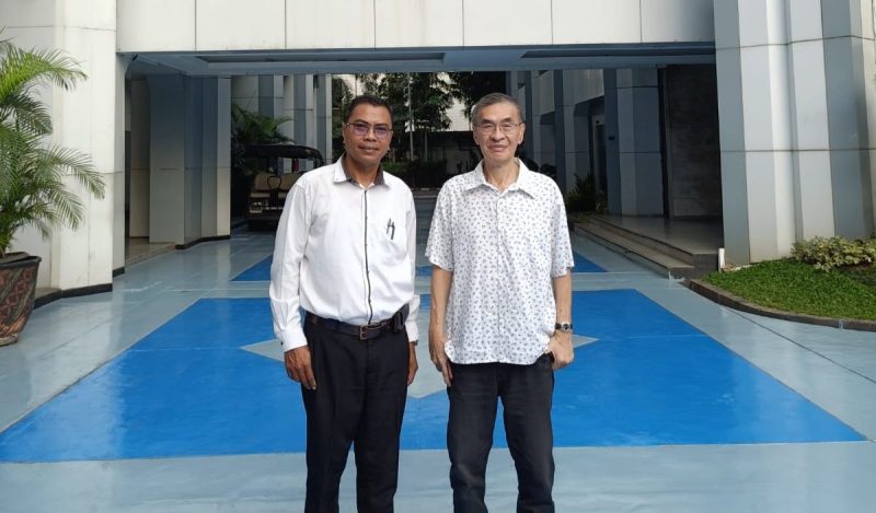 Charles Lungkang bersama Rony Pasanea
